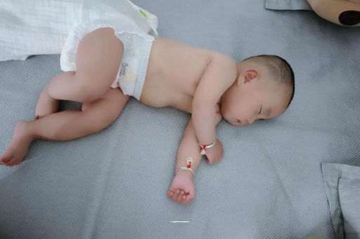 石狮宝宝口水多怎么回事